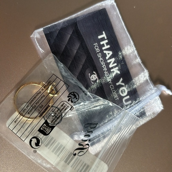 Size 11 Elegant 14K Gold-Plated Ring with Sparkling Square Cubic Zirconia. - Picture 4 of 4